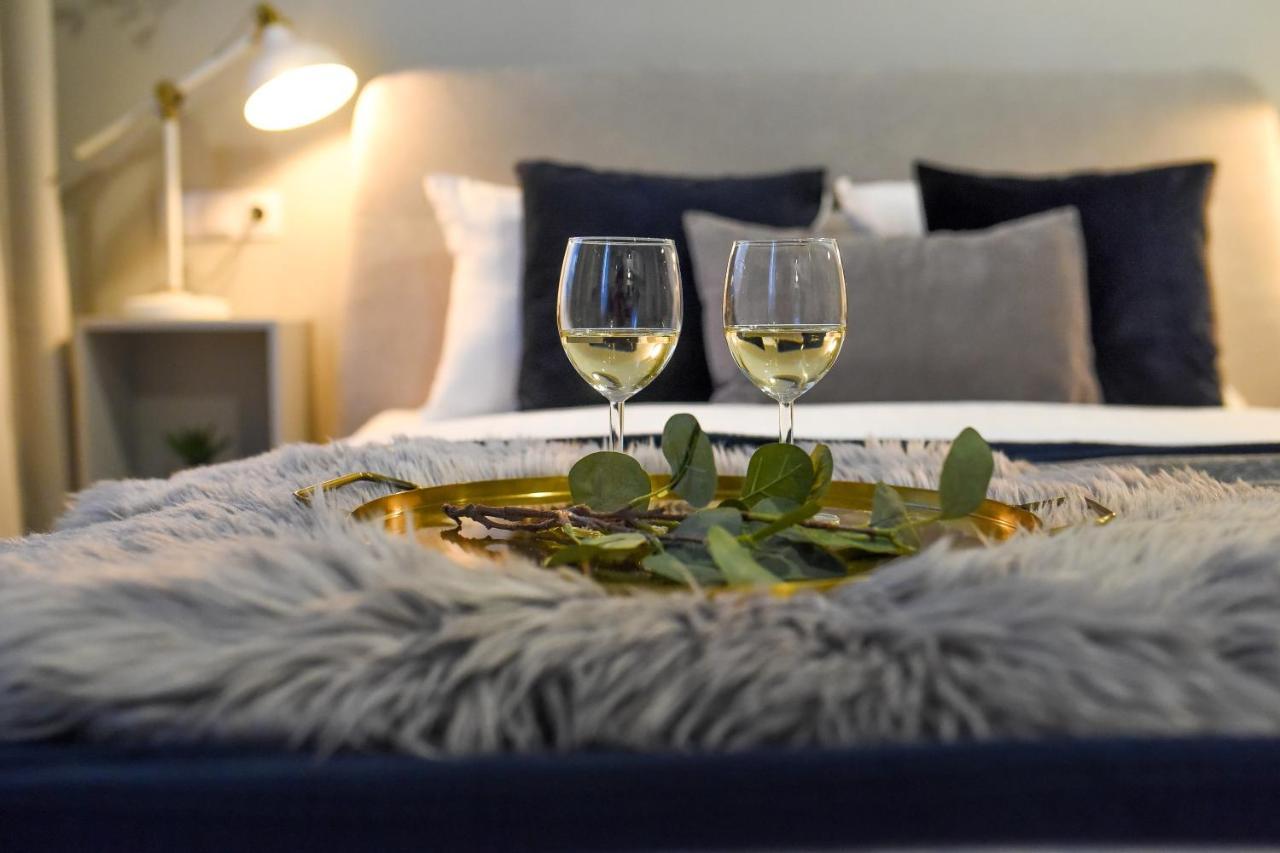 Apartmán Urban Adventure For Two Bukurešť Exteriér fotografie